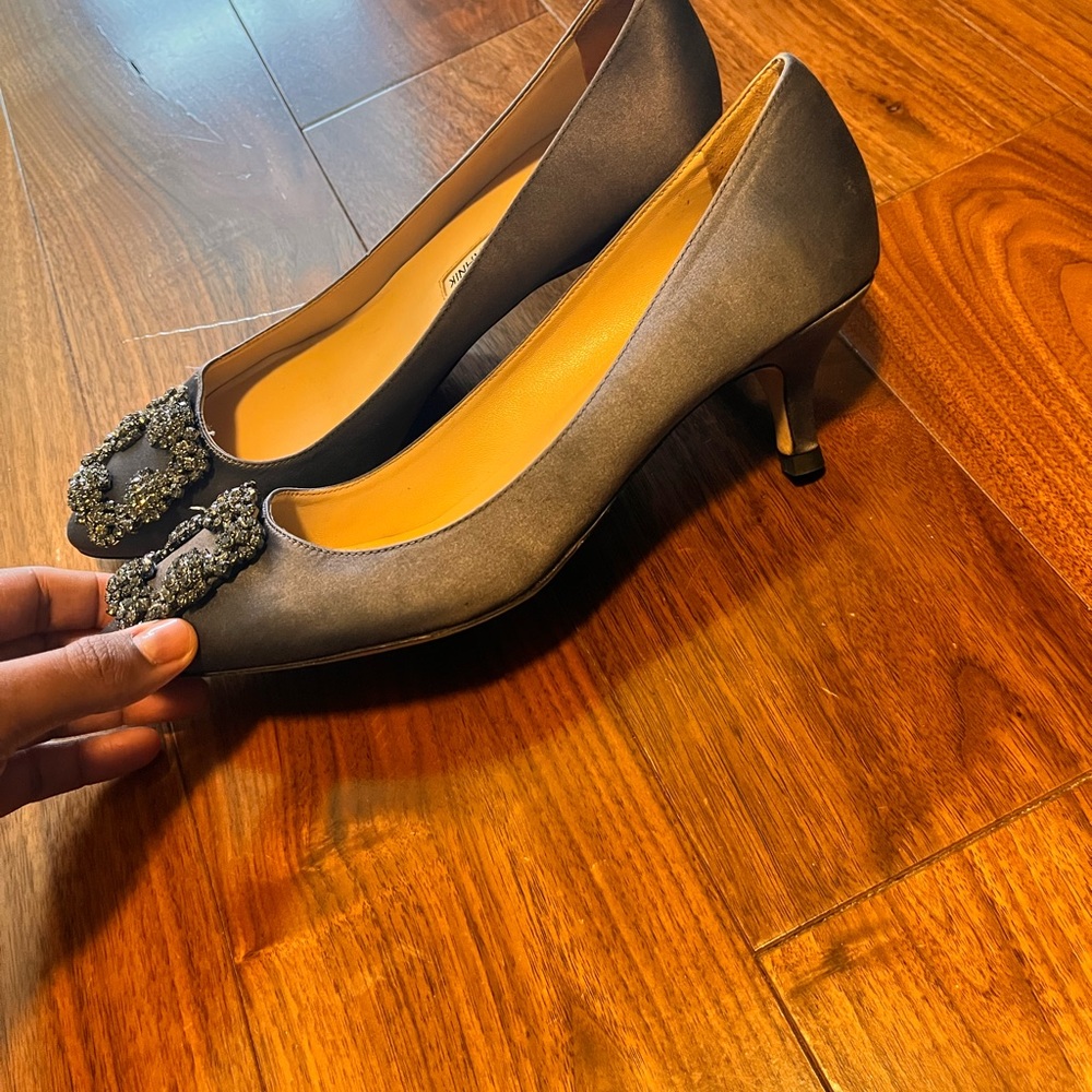 7.5 Manolo blanhik shoes
